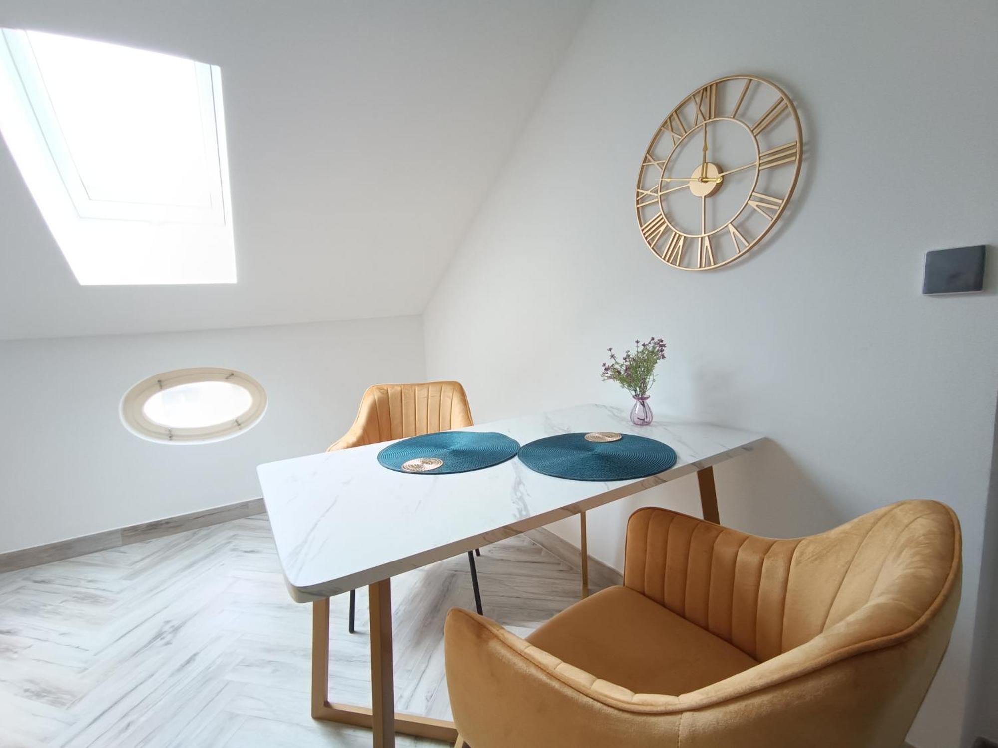 Filmap-Charmant-Modern-Zentral-Balkon-Beamer-Spieletisch Gorlitz Exterior photo
